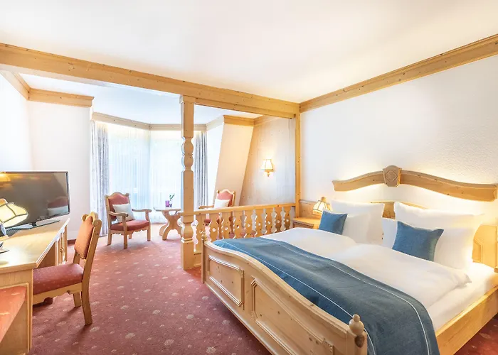 Hotel Select Elisenhof 4*